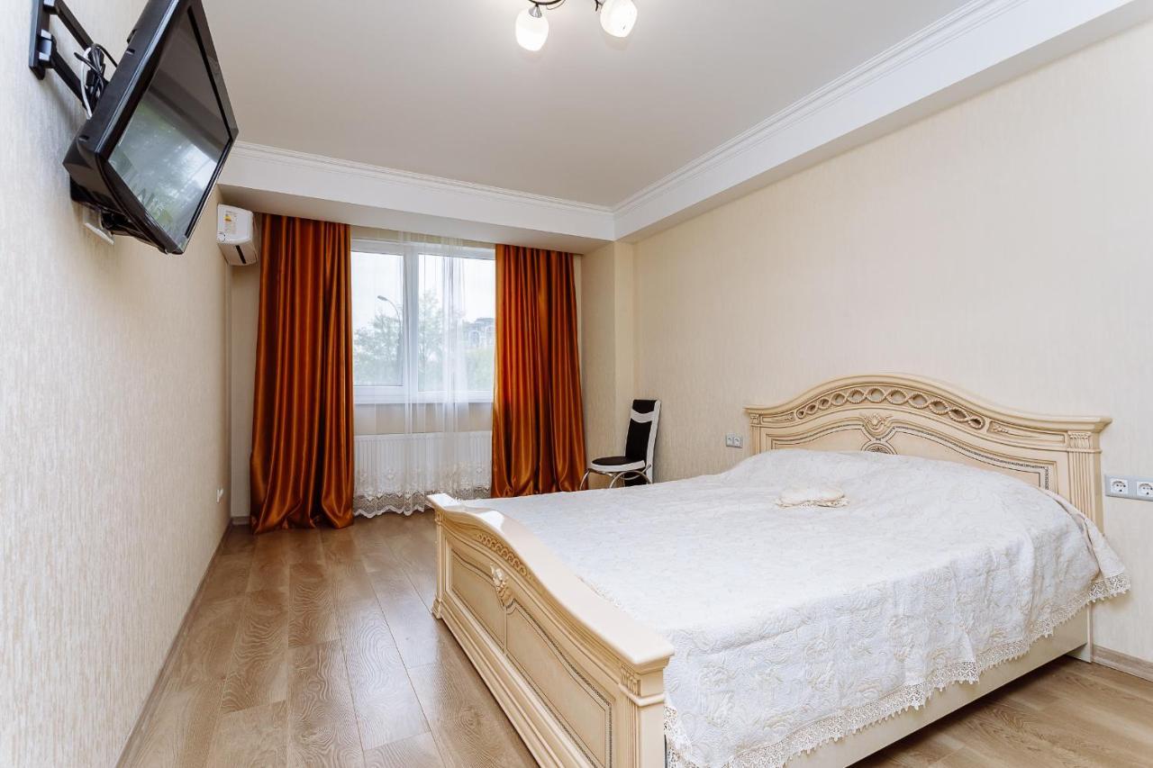 Apartament Confortabil In Centrul Orasului! Chisinau Bagian luar foto