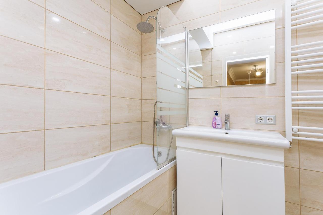 Apartament Confortabil In Centrul Orasului! Chisinau Bagian luar foto